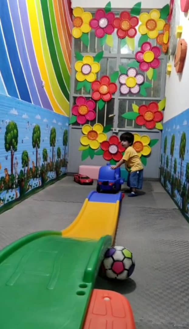 خانه بازی بچه های خندان در شیراز